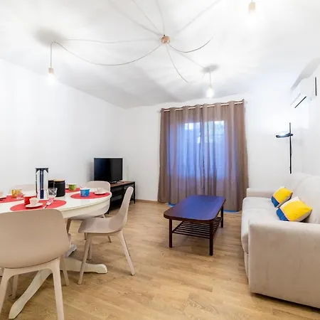 Domus Domi Barberini Sq. Lejlighed