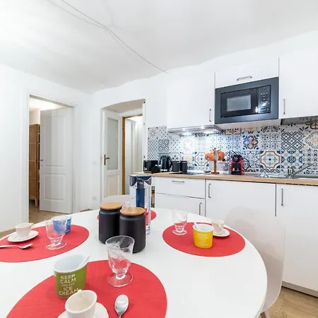 Domus Domi Barberini Sq. Lägenhet *