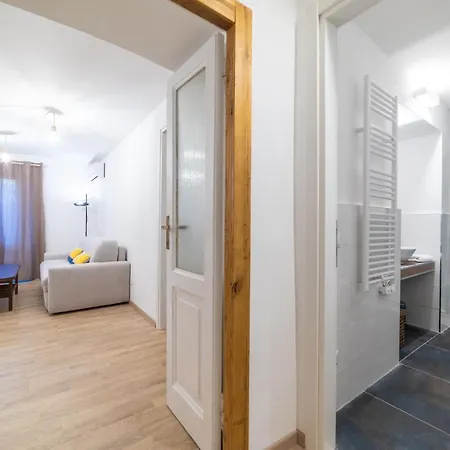 Domus Domi Barberini Sq. Lägenhet *