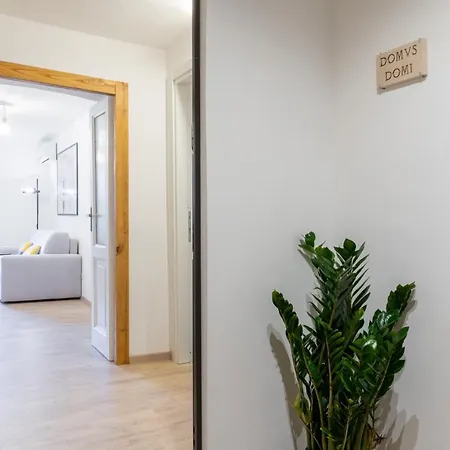 Domus Domi Barberini Sq.