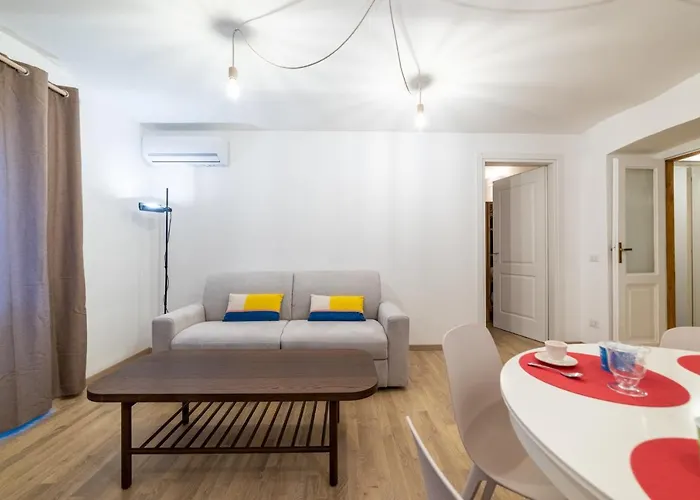 Domus Domi Barberini Sq. Rome